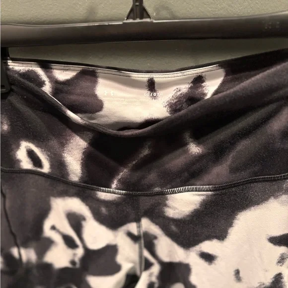 Under Armour High Rise Tie Dye Leggings Black White Ink Wash Size Large - Picture 6 of 15